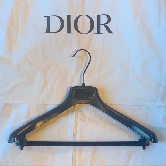 Dior White Garment Bag with Black Velvet Dior Hanger - Picture 3 of 4